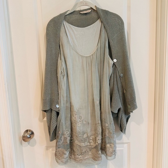 Elegant Light Green Silk Lace Tunic and Shrug - Picture 3 of 10